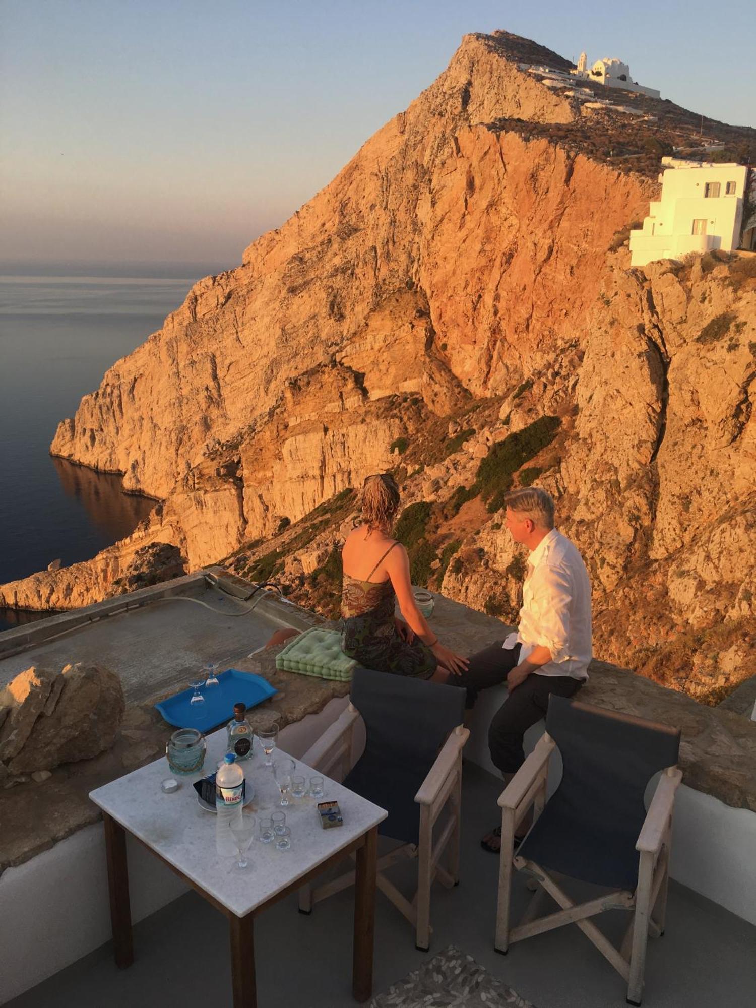 Folegandros-Cliffhouse Villa ภายนอก รูปภาพ