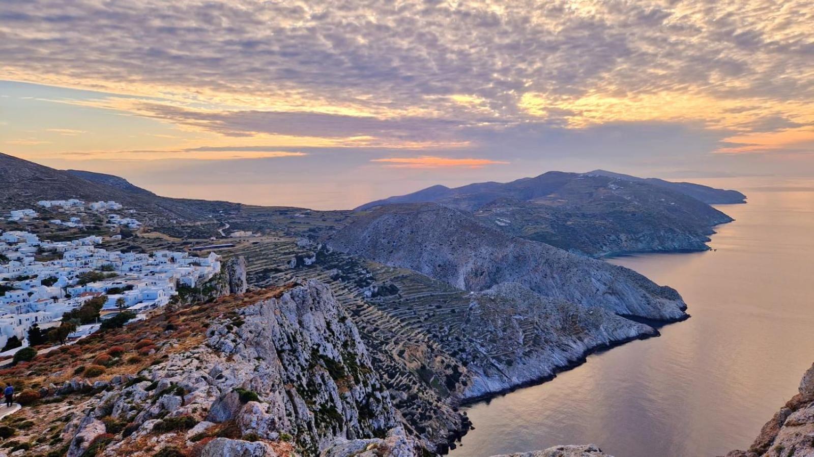 Folegandros-Cliffhouse Villa ภายนอก รูปภาพ