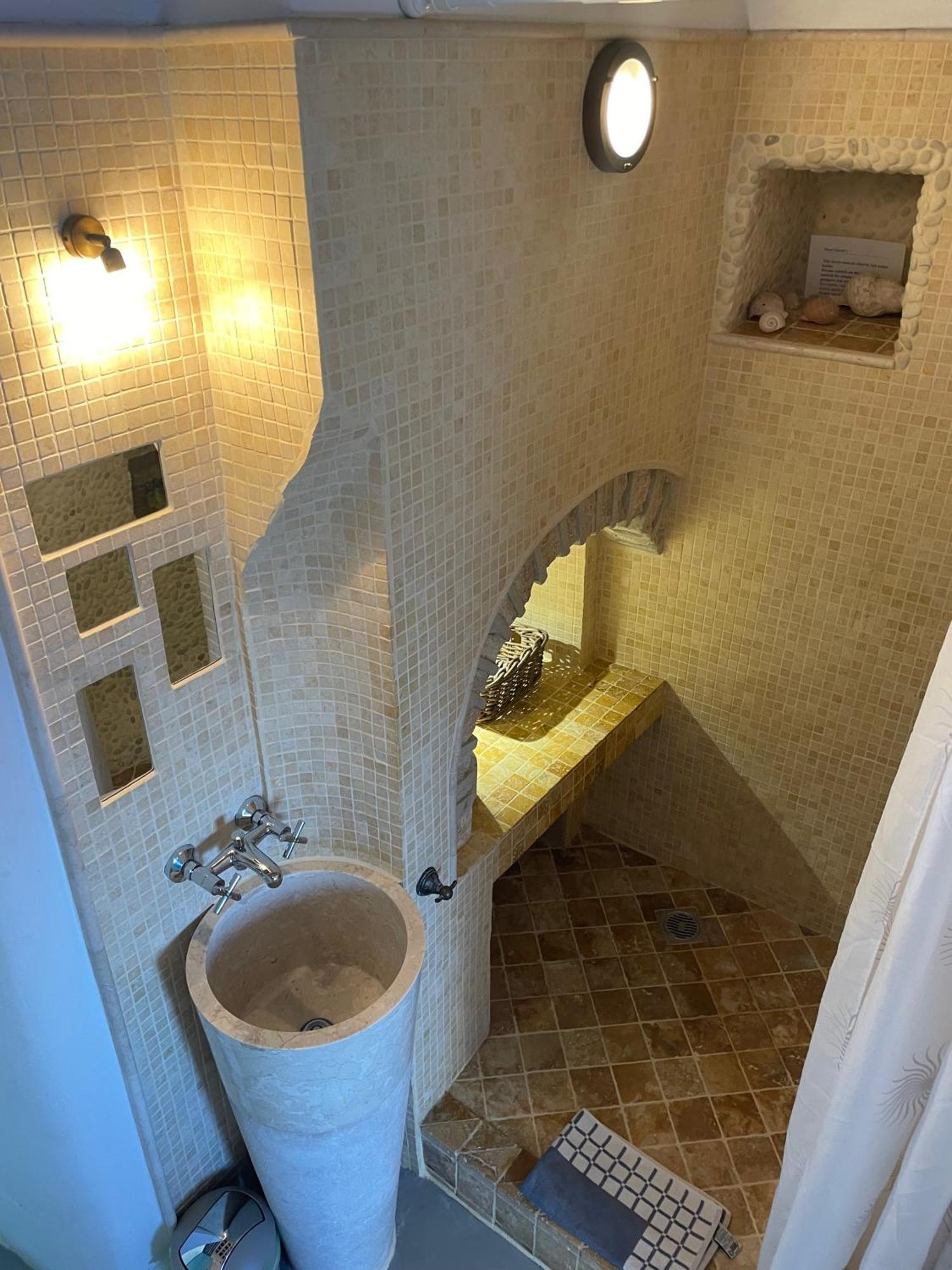 Folegandros-Cliffhouse Villa ภายนอก รูปภาพ