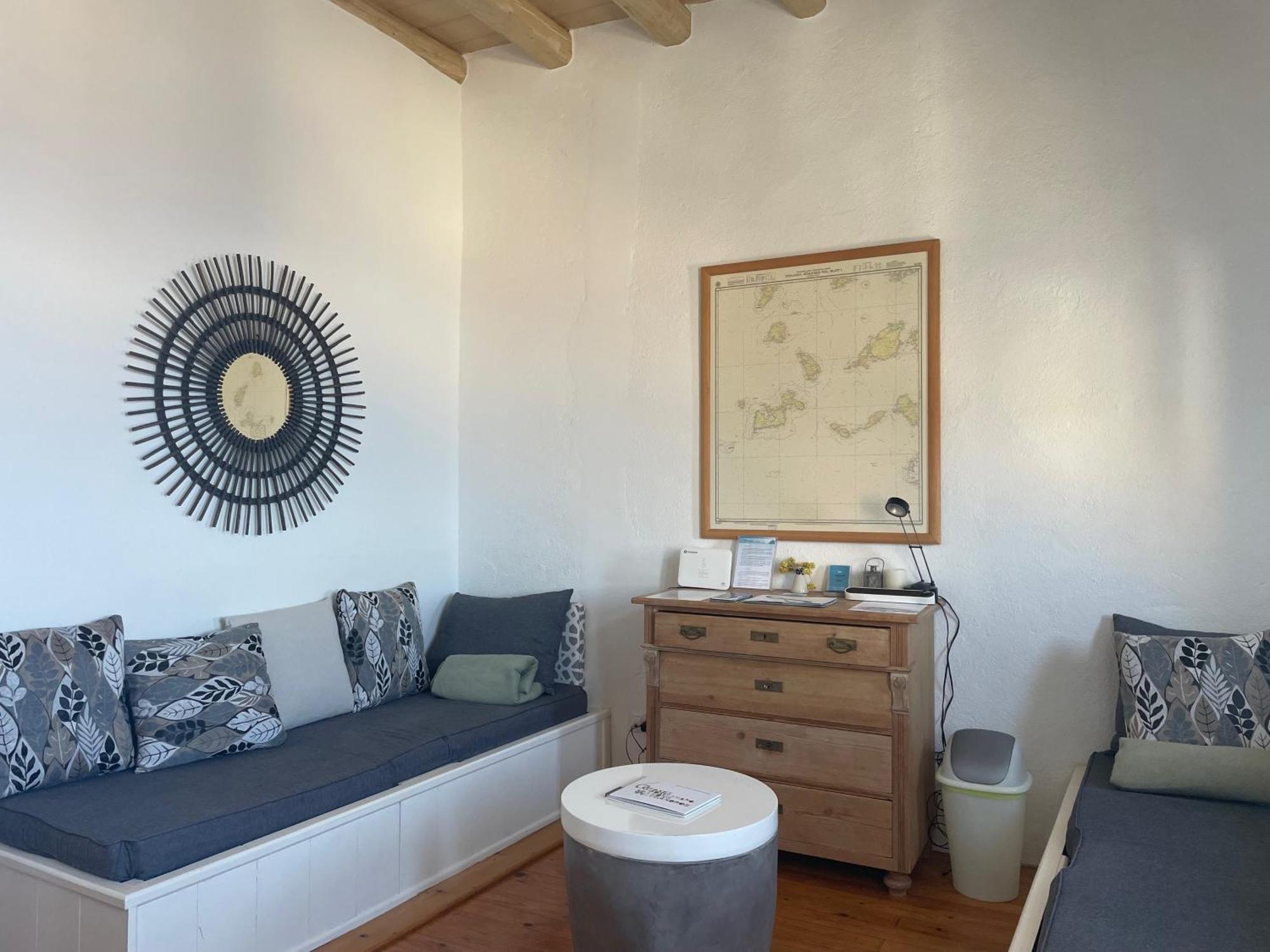 Folegandros-Cliffhouse Villa ภายนอก รูปภาพ