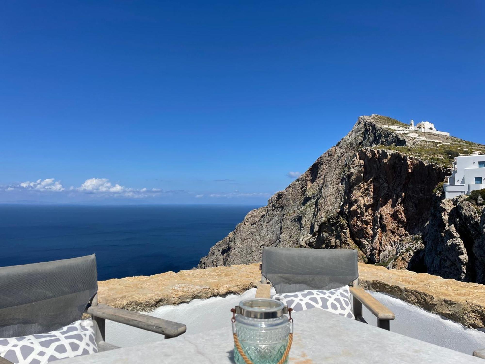 Folegandros-Cliffhouse Villa ภายนอก รูปภาพ