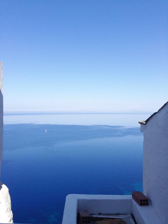 Folegandros-Cliffhouse Villa ภายนอก รูปภาพ