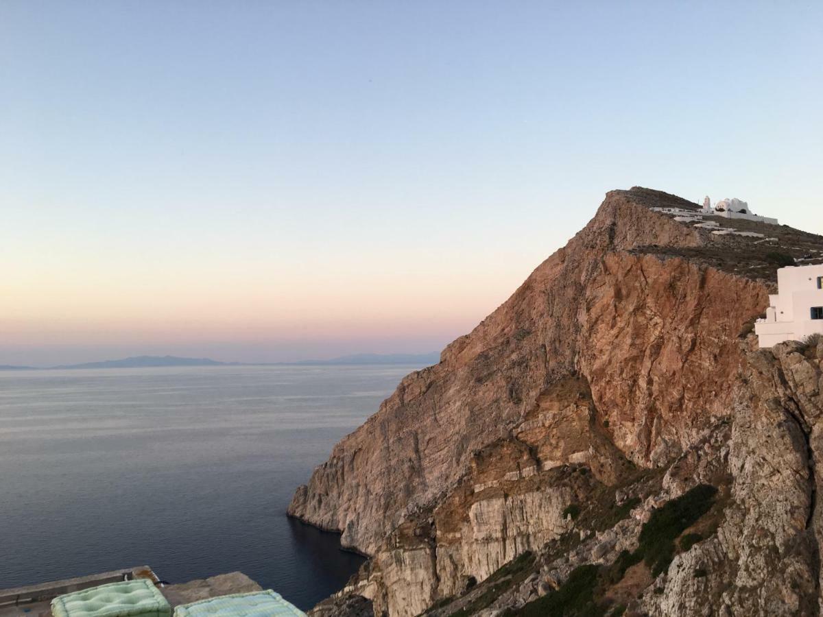 Folegandros-Cliffhouse Villa ภายนอก รูปภาพ